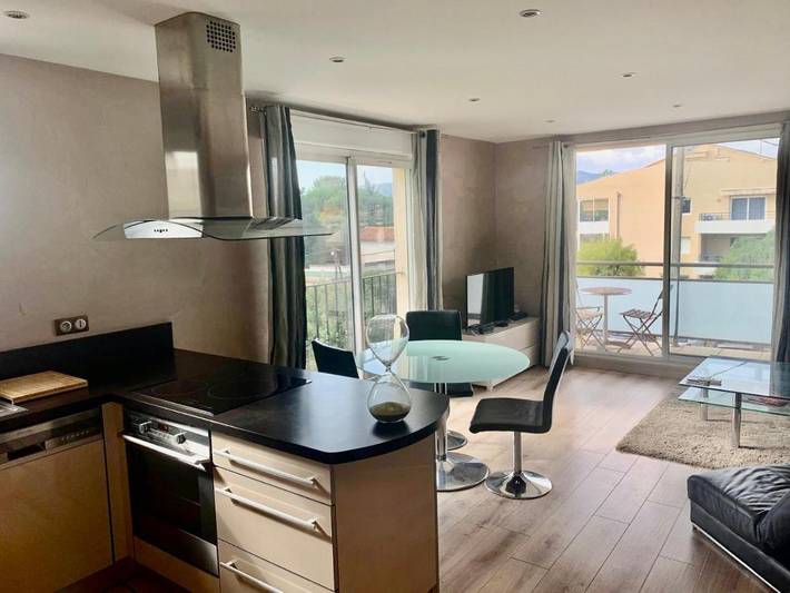 Gîte pour 4 personnes, avec Balcon ainsi que Terrasse et Vue dans Port de Saint-Jean - 3