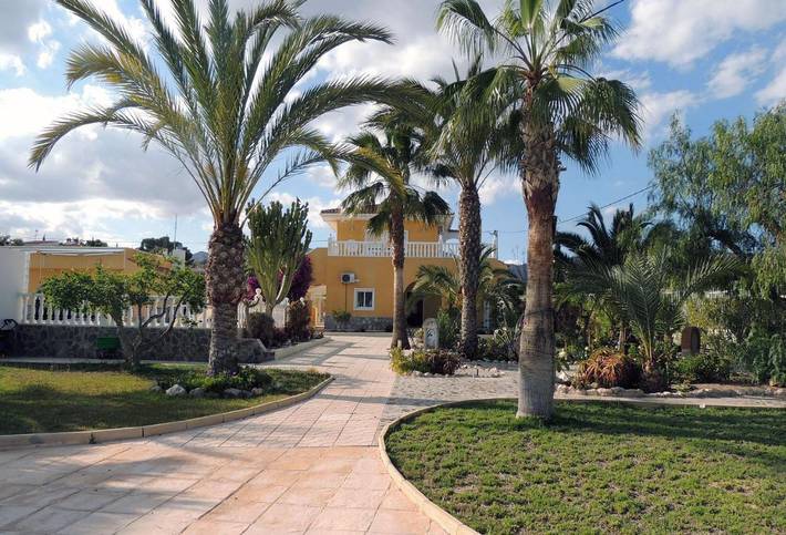 Villa pour 12 personnes, avec terrasse et piscine, animaux acceptés à Madrid - 3