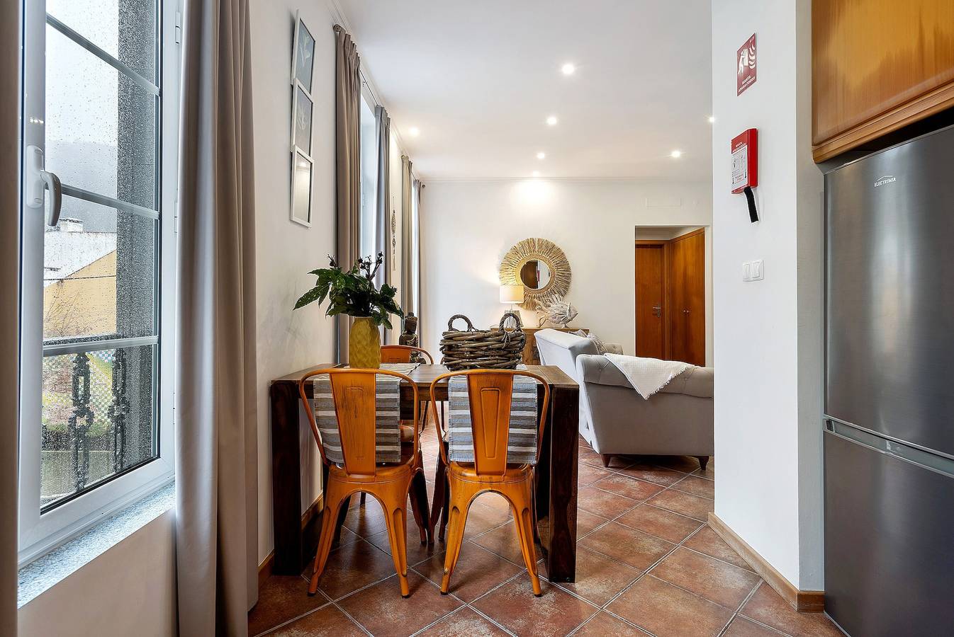 Appartamento intero, Casa vacanze Bali Furnas con vista sulle montagne, Wi-Fi e balcone in São Miguel Island, Furnas