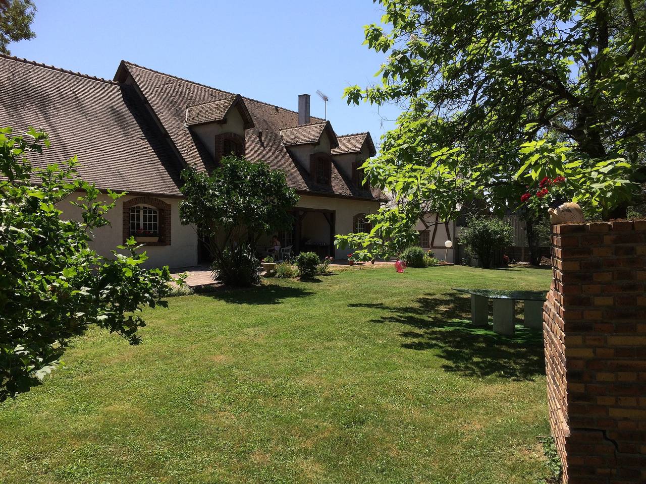 Apartamento 'Les Alliots' con terraza privada, jardín privado y Wi-Fi in Coullons, Región de Montargis