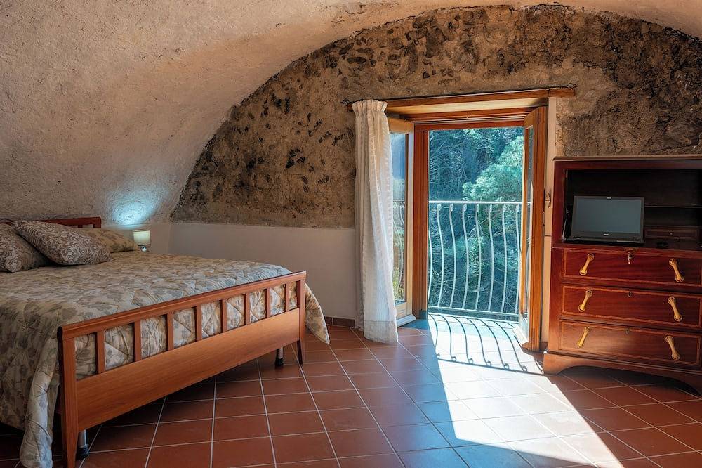 Entire apartment, Casale Gelsi Apt. Gelsi(Amalfi Coast) in Maiori, Amalfi Coast