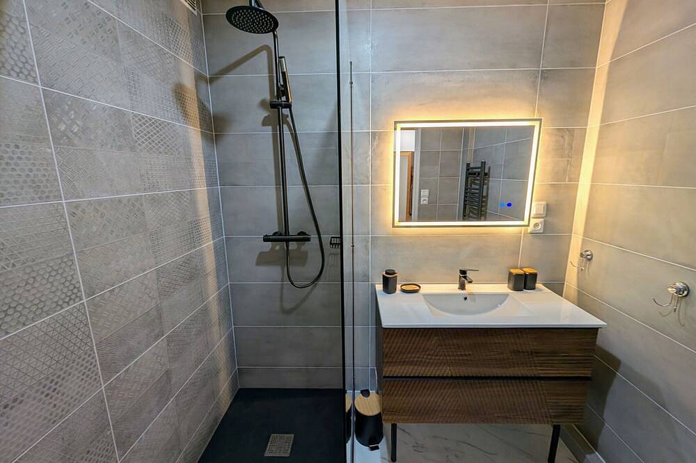 Entire apartment, Spacious apartment in city centre in Luxeuil-les-Bains, Haute-Saône