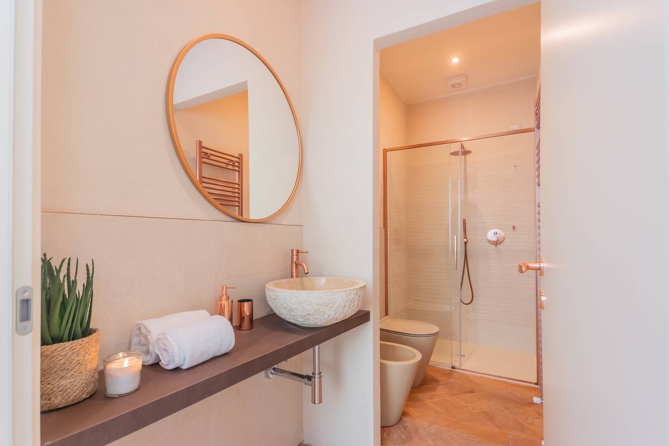 Entire apartment, Como Dreams Apartments - Serendipity Suite in Como, Lake Como