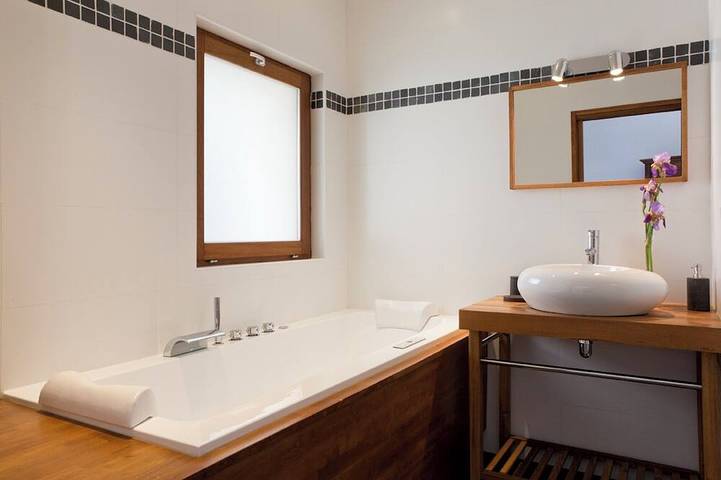 Gîte pour 2 personnes, avec jardin et jacuzzi à Carnas - 4