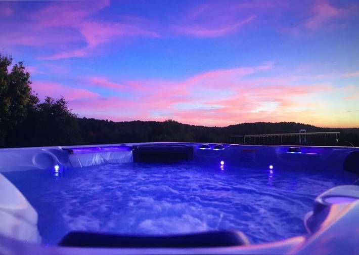 Location de vacances pour 2 personnes, avec jardin ainsi que jacuzzi et piscine à Villamblard - 3