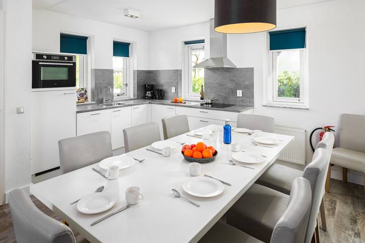 Ferienhaus für 10 Personen, mit Balkon und Sauna sowie Garten in Hellevoetsluis - 2