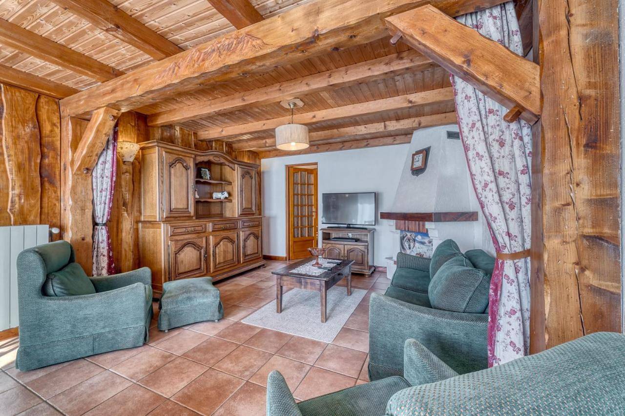 Appartement entier, Three-Bedroom Apartment in Val-de-Chaise, Région d'Annecy