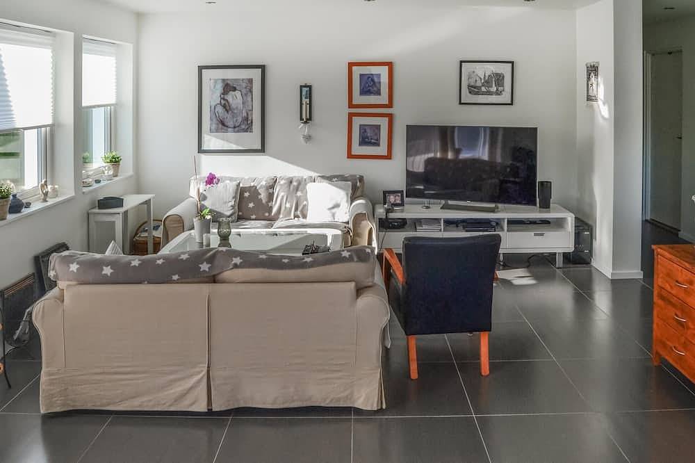 Fantastisk hjem i Brekkestø med Wifi in Lillesand 