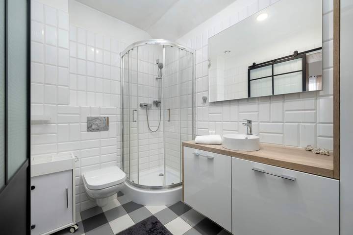Appartamento intero, Cozy Studio | Private Garden, Close to Zoo in Breslavia, Niederschlesien