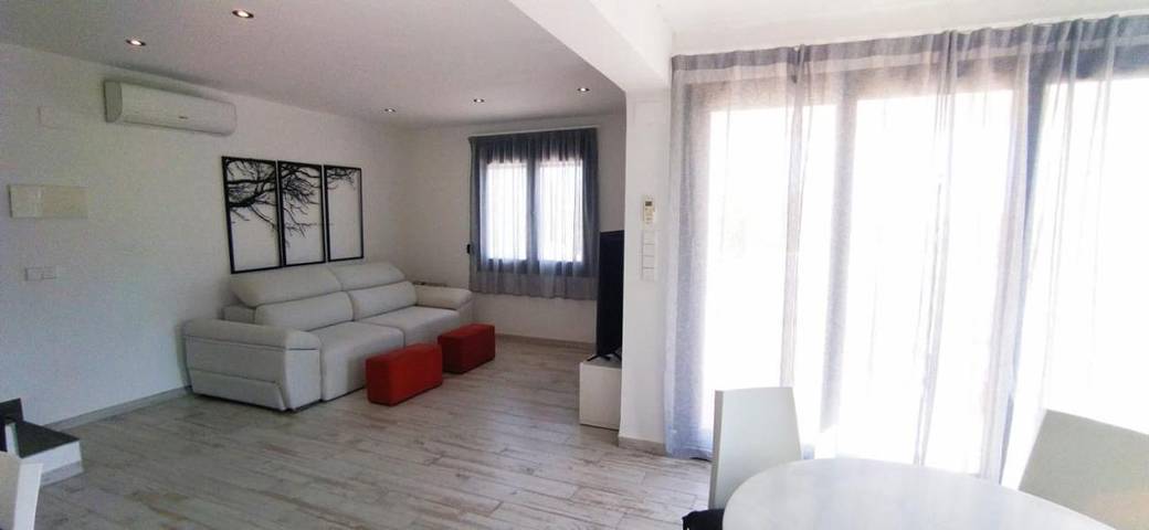 Casa rural para 3 personas, con Balcón y Terraza además de Jardín y Piscina en Pego - 4