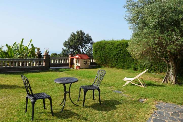 Chalet para 8 personas, con vistas además de piscina y jardín en Maresme - 3