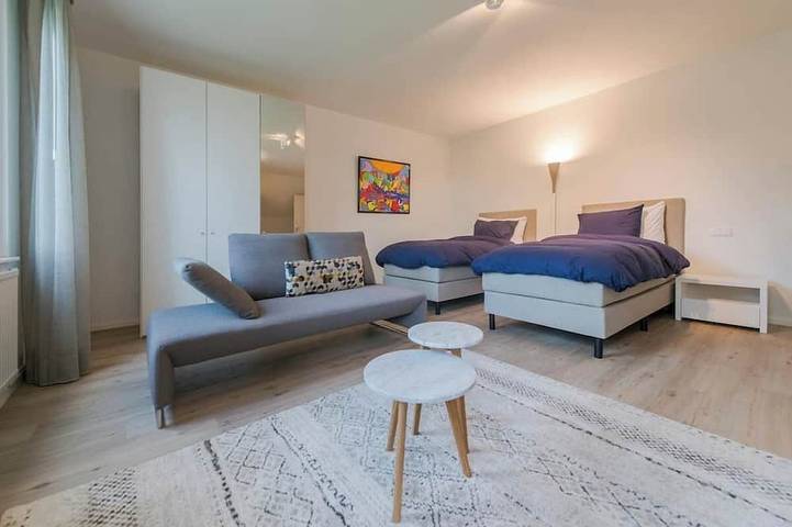 Luxuriöses, übergroßes Gästehaus für 22 Personen in Weert, Limburg (Niederlande)