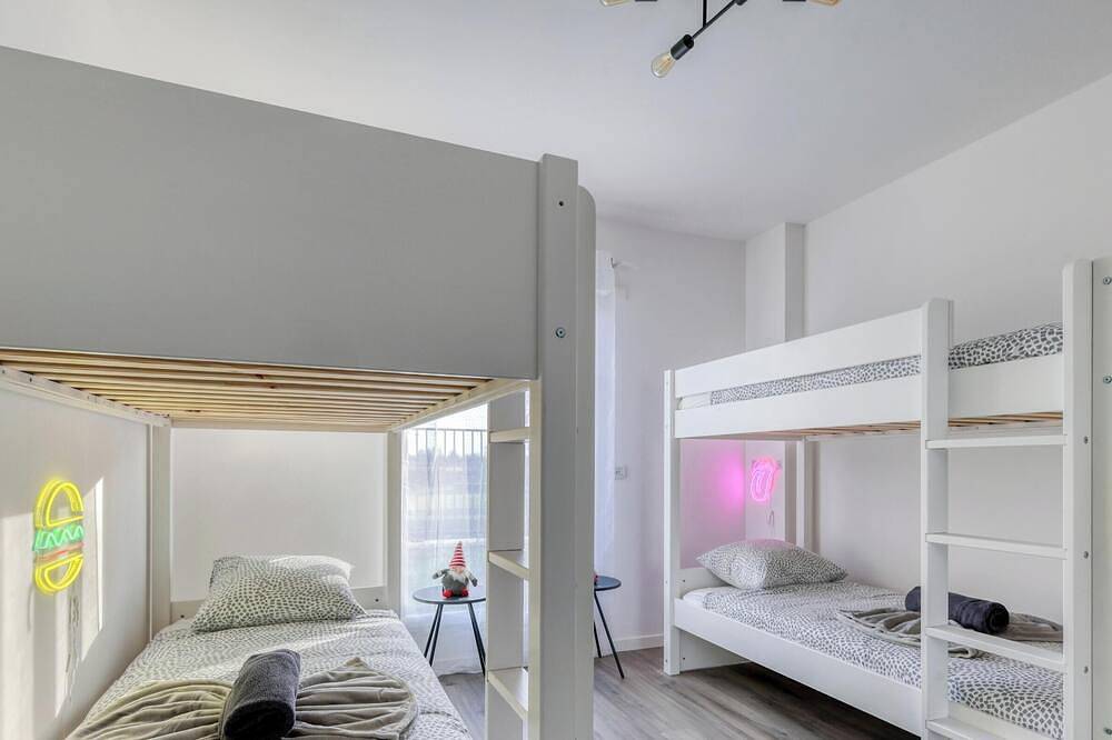 Entire apartment, Serrissiens Navarre - 10min Disney in Serris, Seine-et-Marne