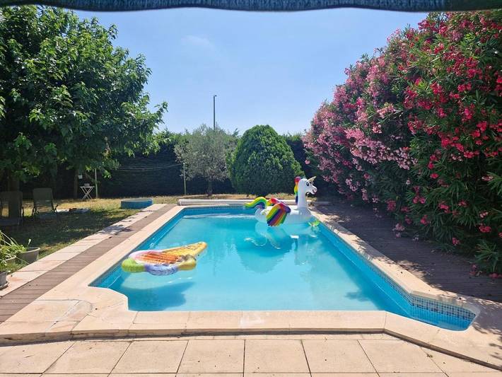 Chalet para 6 personas, con jardín y piscina - 1