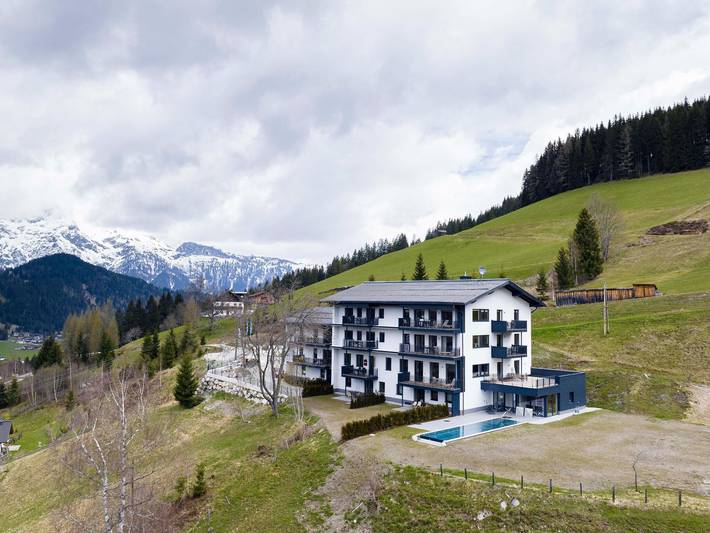 Hütte für 6 Personen, mit Terrasse und Sauna sowie Balkon/Terrasse und Pool, mit Haustier im Tennengebirge