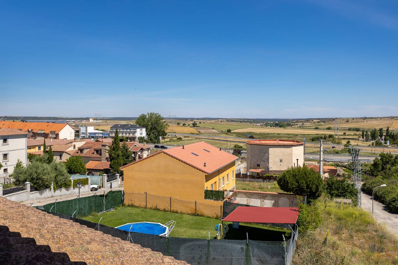 Casa de vacaciones 'Casa Alval' con vistas a la montaña, Wi-Fi y aire acondicionado in Villacastín, Provincia de Segovia