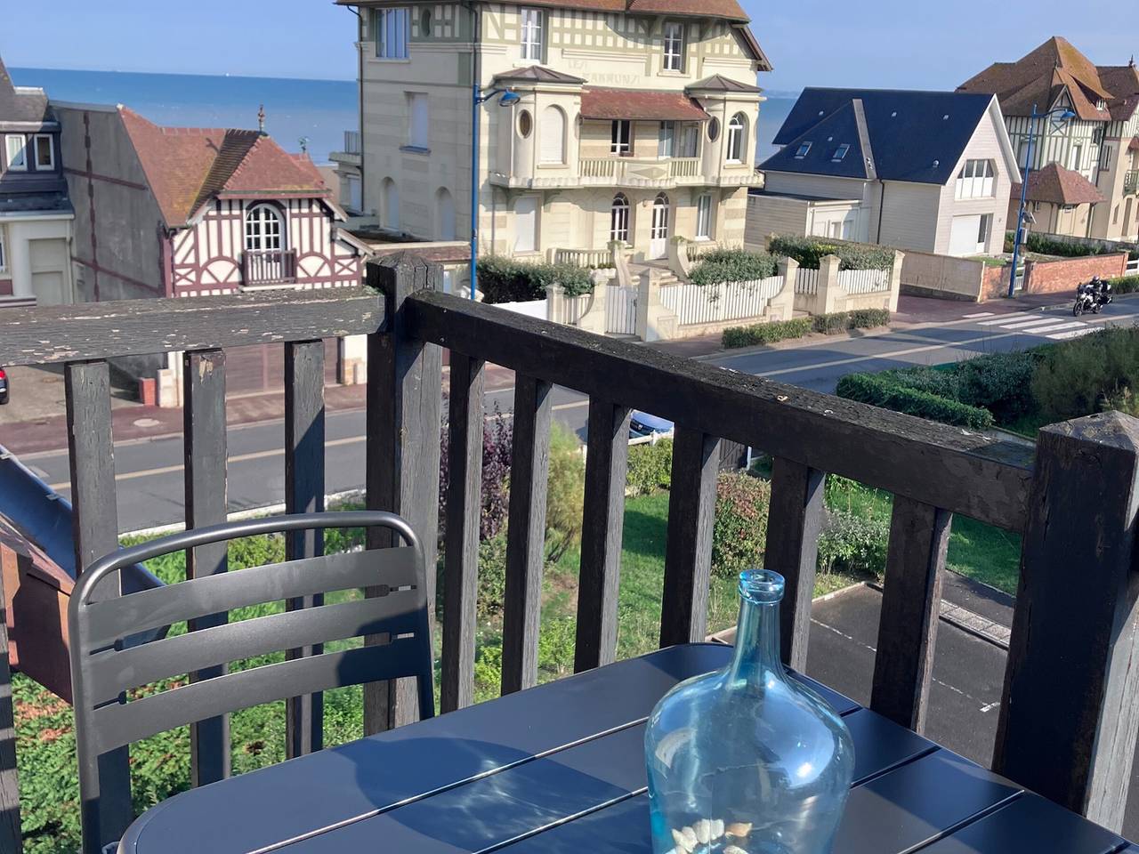 Ganze Wohnung, Schöne renovierte Familienmaisonette nahe Strand mit Balkon in Villers-sur-Mer, Lisieux und Umgebung