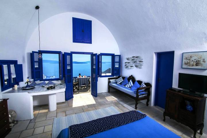 Chambre d’hôte pour 6 personnes, avec jardin et jacuzzi ainsi que terrasse et piscine à Oia - 3