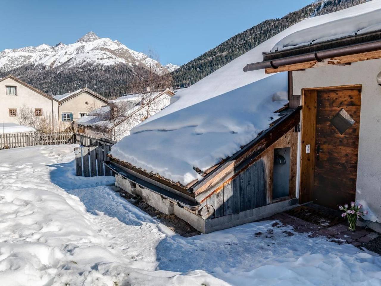 Ganze Wohnung, Chesa Sulegl - Öv inklusive in S-chanf, Sankt Moritz