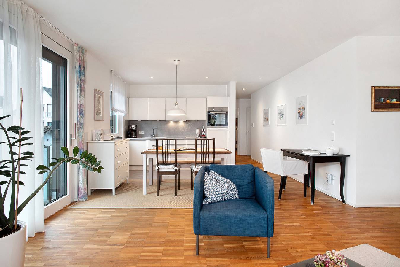 Ganze Wohnung, Ferienwohnung 'Ins Blaue, 73qm' mit Balkon und Wi-Fi in Langenargen, Region Bodensee-Oberschwaben