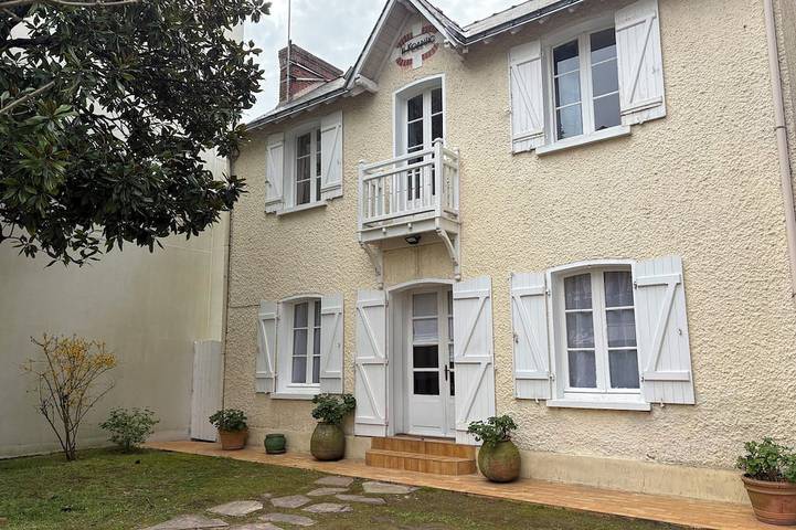 Location de vacances pour 15 personnes, avec Jardin à La Baule-Escoublac
