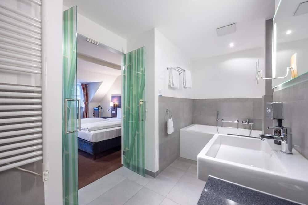 Better Choice for your Vacation! Pets Allowed, Free Parking, Near Lake Baldeney! in Heiligenhaus, Circondario di Mettmann