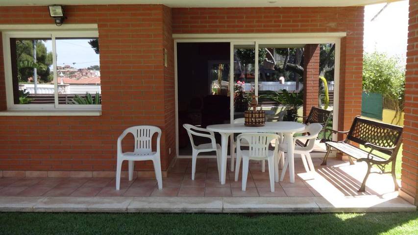 Casa rural para 8 personas, con piscina y jardín en Calafell - 3