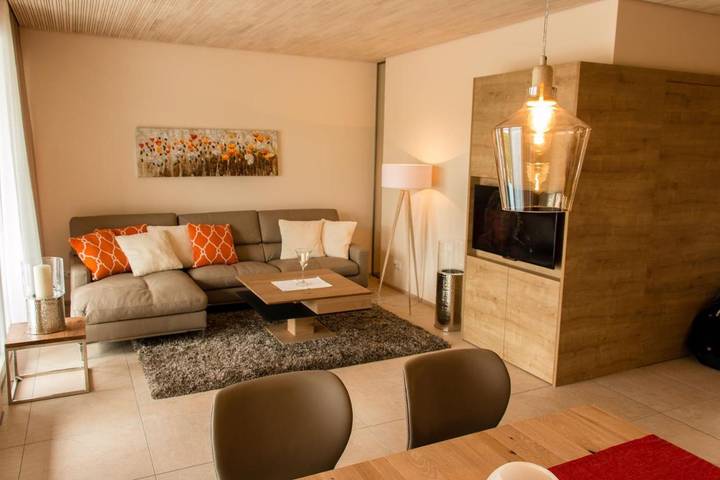Hotel für 3 Personen, mit Terrasse und Garten sowie Pool und Sauna in Neualbenreuth - 2