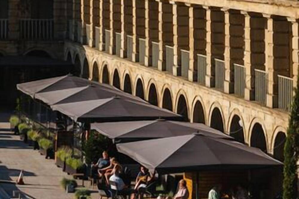 Entire apartment, Prescott Court in Halifax (West Yorkshire), West Yorkshire