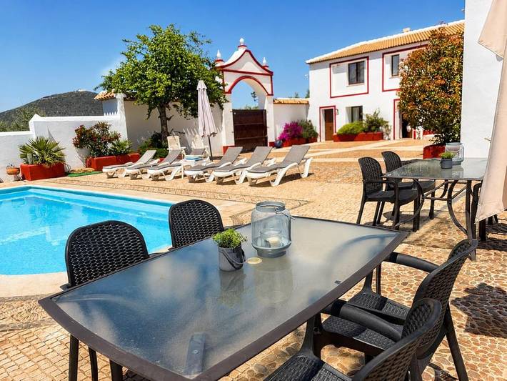 Casa de vacaciones para 7 personas, con Terraza y Jardín además de Piscina y Vistas en Lucena