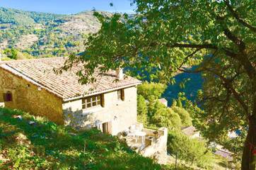 Location de vacances pour 5 personnes, avec vue et jardin, animaux acceptés à Asperjoc