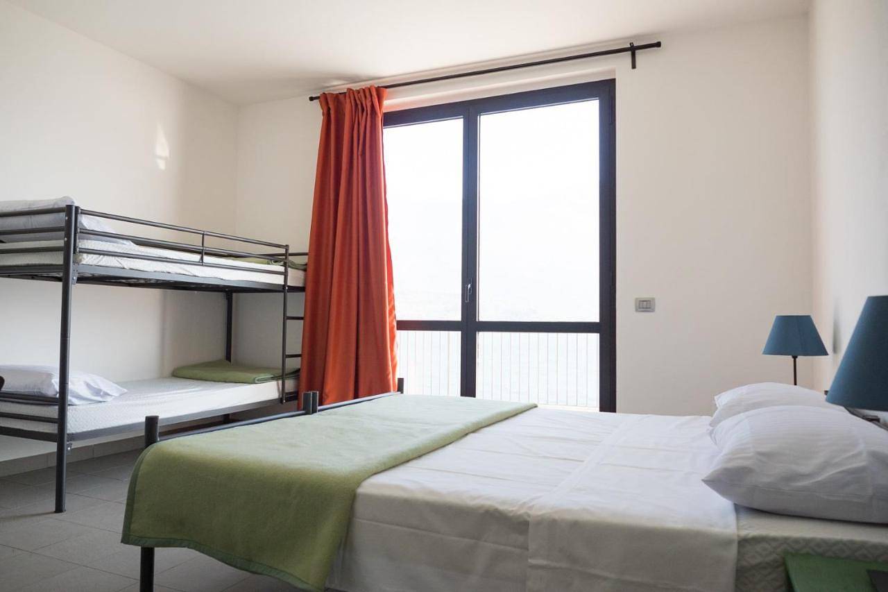 Lake Como Beach Hostel in Domaso, Lac de Côme