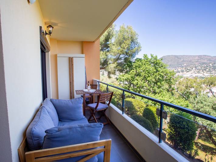 Ferienwohnung für 2 Personen, mit Balkon und Terrasse sowie Garten und Ausblick in Bormes-les-Mimosas - 3