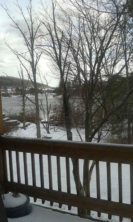 Lakefront Townhome in McHenry, Deep Creek Lake