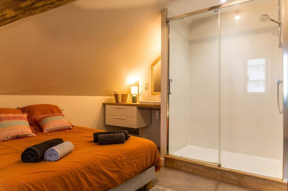 Entire apartment, Conquerant in Brive-la-Gaillarde, Brive-la-Gaillarde region