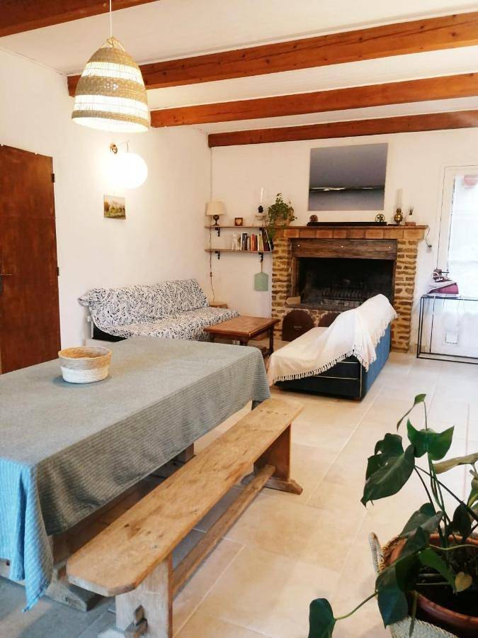 Gîte pour 6 personnes, avec vue et terrasse à Oppedette