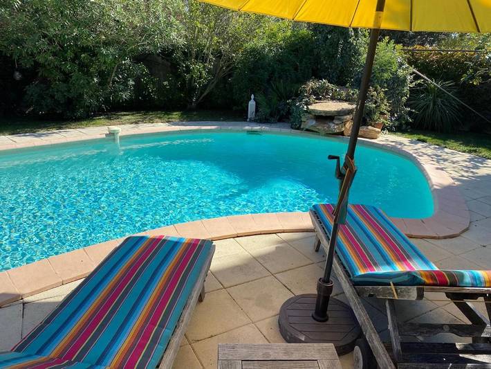 Gîte pour 3 personnes, avec Terrasse ainsi que Jardin et Piscine à Sérignan-du-Comtat