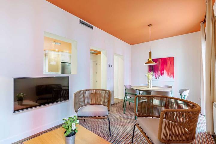 Ferienwohnung für 7 Personen, mit Balkon in Madrid