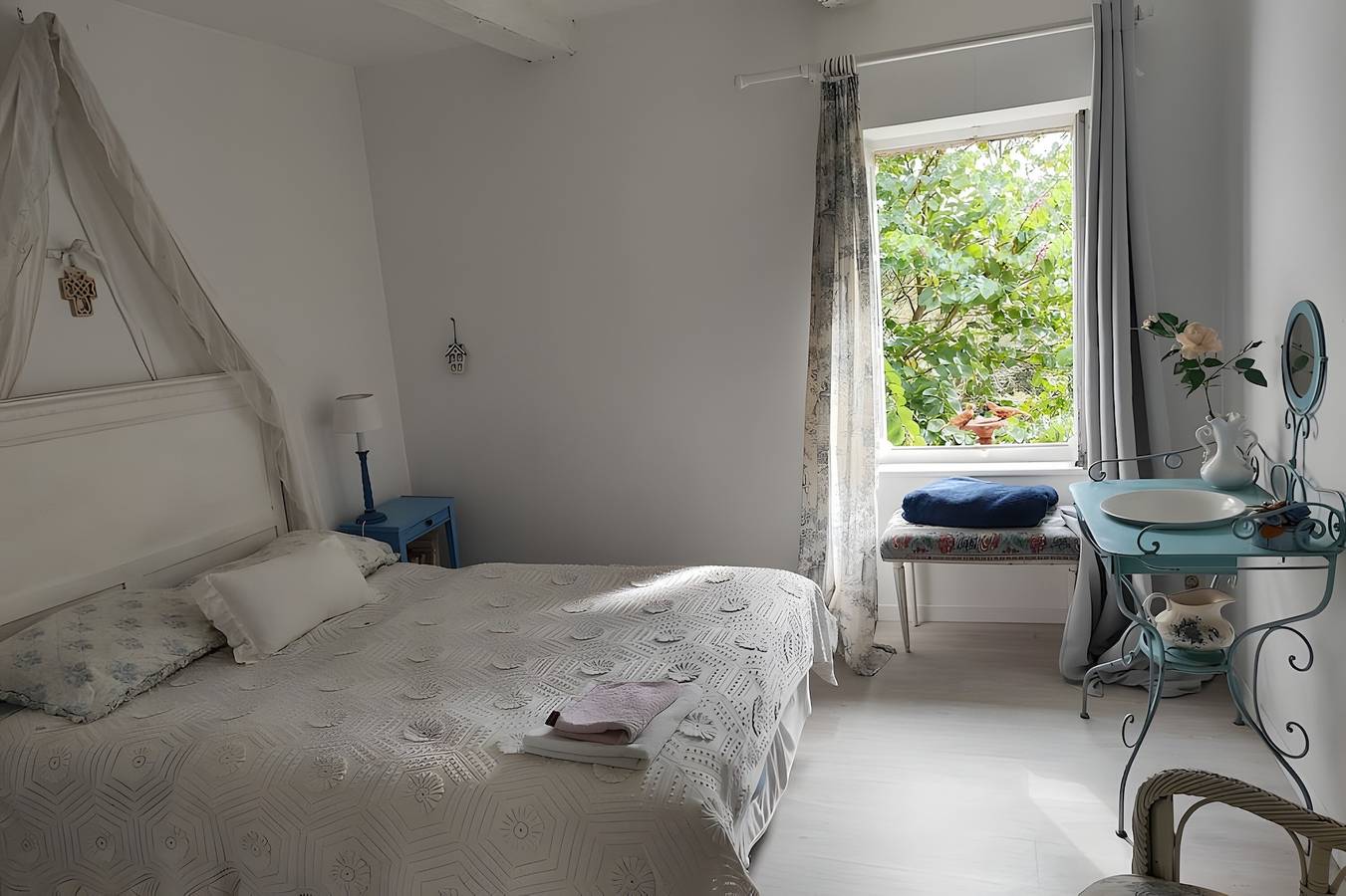 Grande maison familiale avec terrasse privée, jardin et Wi-Fi à Saint Lormel in Saint-Lormel, Région de Dinan