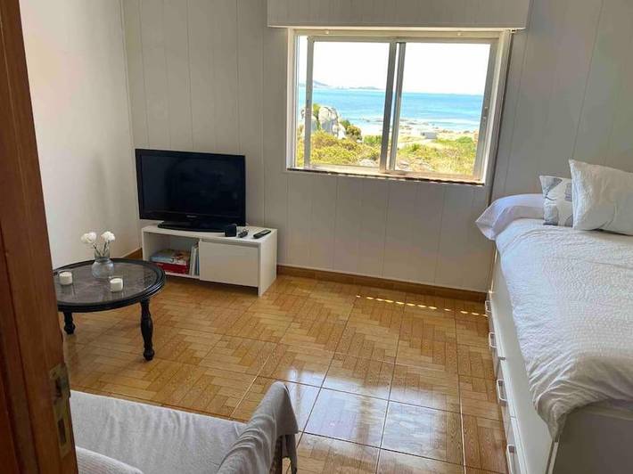 Location de vacances pour 3 personnes, avec vue ainsi que terrasse et jardin, animaux acceptés à Carnota - 2