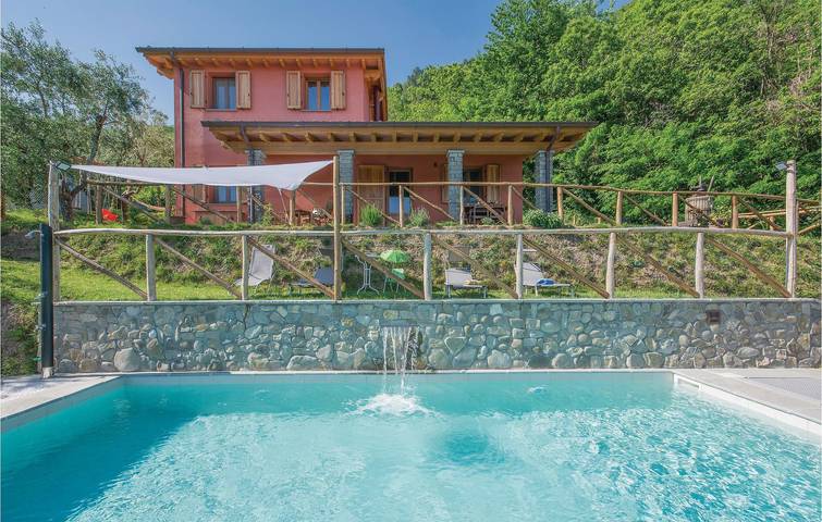Appartamento di 130mq con piscina, parcheggio e internet vicino a Marliana in Marliana, Provincia di Pistoia