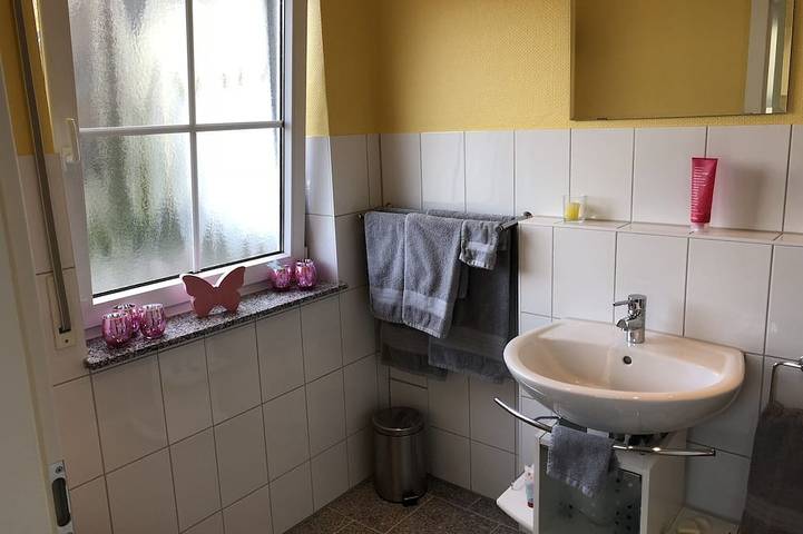 Ganze Wohnung, Ruhige 4-Sterne (Dtv) Fewo in Top-Waldrandlage und 5min zur Fußgängerzone in Bad Schwalbach, Rheingau-Taunus-Kreis