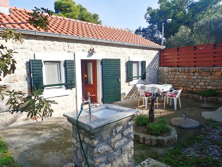 Ferienhaus für 5 Personen, mit Terrasse in Starigrad Paklenica - 4