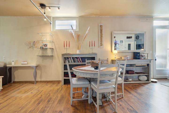 Holiday Home 'Chez Moi' with Private Garden, Wi-Fi and Air Conditioning in Pineuilh, Libourne region