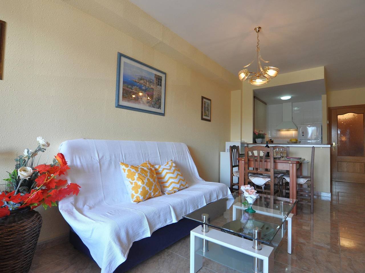 Ganze Wohnung, Moderne Ferienwohnung in Roses: 2 Schlafzimmer, Pool, Terrasse, 700m zum Strand in Roses, Oberampurien