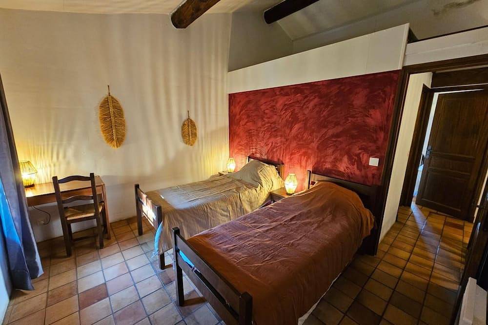 Entire apartment, Domaine de Bagard - Gîte Zenith 72m² 4/8 pers Terrasse in Sauve, Le Vigan region