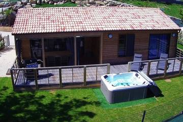 Gîte pour 6 personnes, avec jardin et piscine ainsi que jacuzzi et terrasse dans la Creuse