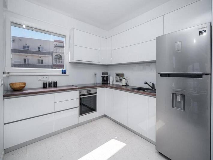 Villa pour 6 personnes, avec piscine et jardin à Tribunj - 4