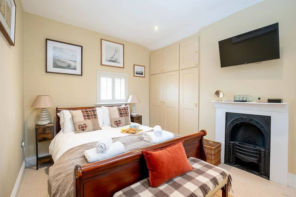 ♥ Pebble Cottage Aldeburgh Beach Pet friendly Parking permit included 5* reviews in Aldeburgh, Suffolk