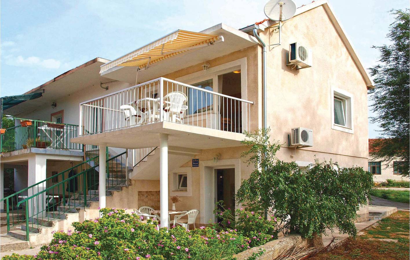 Ganze Ferienwohnung, Ferienwohnung für 2 Personen mit Terrasse in Raslina, Šibenik-Knin